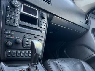Volvo XC90 i 2.4 R5 Diesel 120kW