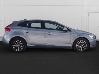 Volvo V40 Momentum Facelift 2.0 R4 D2 88kW