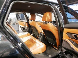 BMW 330 Luxury Line 3.0 195kW