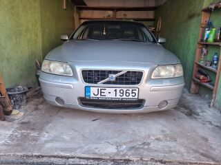 Volvo S60 2.4 D5 TDI 121kW