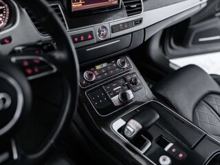 Audi A8 Luxury Comfortline W12 LOOK 3.0 184kW