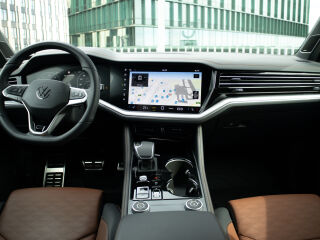 Volkswagen Touareg R-line 3.0 210kW