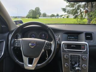 Volvo V60 D3 Momentum 2.0 R5 120кВ