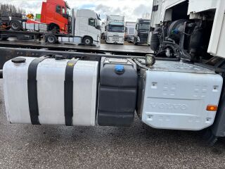 Volvo FH62 TR 551hp 6X2*4 EURO6 + CHASSIS 7500MM 405kW
