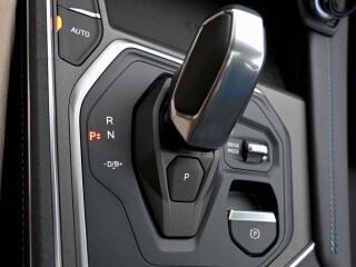 Lynk & Co 01 MORE/RECHARGE/INFINITY/INTELLI SAFE/XENIUM/ 1.5 Twin-Engine PLUG-IN-HYBRID MY22 192kW