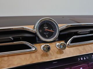 Bentley Bentayga AZURE HYBRID 250kW