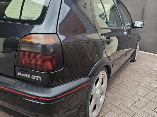 Volkswagen Golf GTI 2.0 2.0 8V 85kW