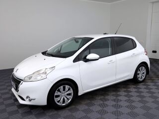 Peugeot 208 Elegance 1.2 60kW