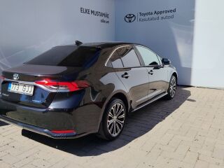 Toyota Corolla Hybrid  Sedan  1.8 hybrid 122 hp  e-CVT  f 1.8 hybrid 72kW