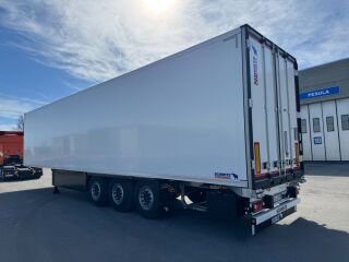 Schmitz Cargobull külmikpoolhaagis THERMO KING ADVANCER