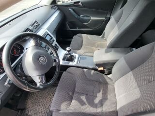 Volkswagen Passat 1.6 77kW