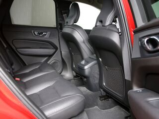 Volvo XC60 AWD INSCRIPTION INTELLI SAFE PRO MY21 2.0 B4 KERS Mild Hybrid 145kW