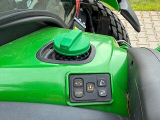 John Deere 4052R
