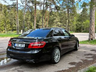 Mercedes-Benz E 500 AMG 5.5 V8 285kW