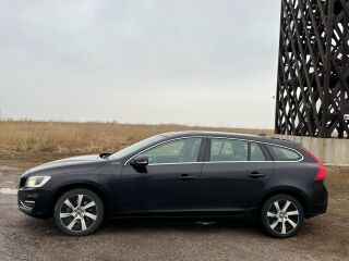 Volvo V60 Plug-in hybrid D6 2.4 PLUG IN HYBRID 158kW