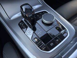 BMW X5 xDrive40i MHEV M sportpakett 3.0 MHEV 245кВ