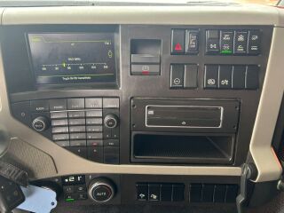 Volvo FM 450 8x4*4 338kW