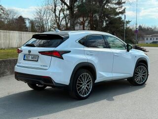 Lexus NX 300h 2.5 114kW