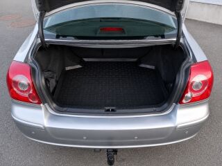 Toyota Avensis Linea Sol 2.4 120kW