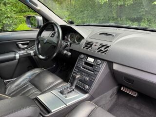 Volvo XC90 Summum 2.4 147кВ