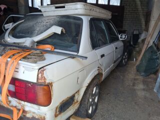 BMW 325 ix 2.5 V6 125kW