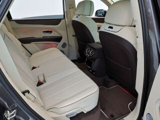 Bentley Azure V8 404kW 4.0 V8 V8 404kw 8-k 404kW