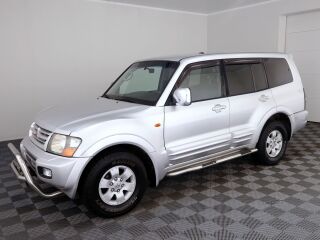 Mitsubishi Pajero Luxury ATM 3.2 DI-D 121kW