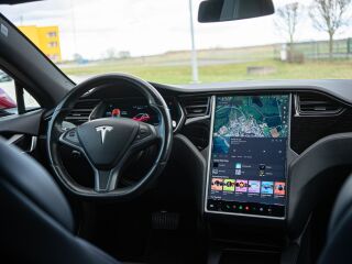 Tesla Model S 75D 384KW 158kW