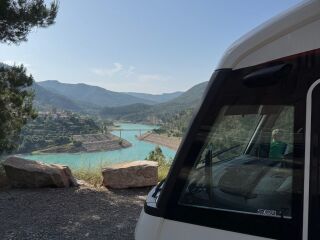 Kabe Super Crown 760LGB Victron Energy 930Ah Offgrid 2.0 155kW