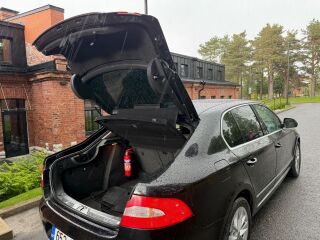 Skoda Superb Twin-Door Elegance 4Motion 3.6 VR6 191kW