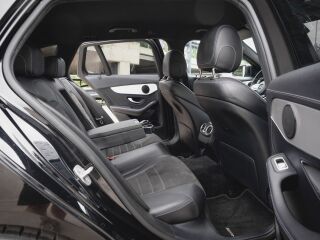Mercedes-Benz C 220 Amg-Pakett 2.0 143kW