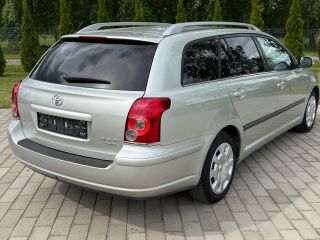 Toyota Avensis LINEA SOL 2.2 D-4D D-CAT