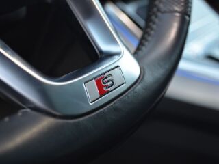 Audi Q8 S-Line 3.0 210кВ