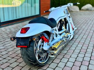 Harley-Davidson VRSCAW V-Rod V2 Revolution 92kW