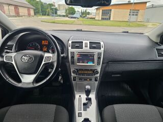 Toyota Avensis Linea Sol 2.2 110kW