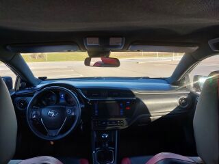 Toyota Auris 1.6 R4 16V 97kW