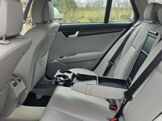 Mercedes-Benz C 180 2.1 88kW