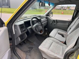 Volkswagen Caravelle 2.5 75кВ