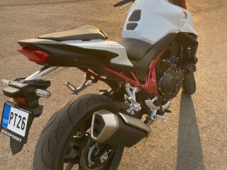 Honda CB 750 Mat Pearl Glare White 67kW