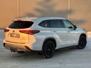 Toyota Highlander Premium 2.5 140kW