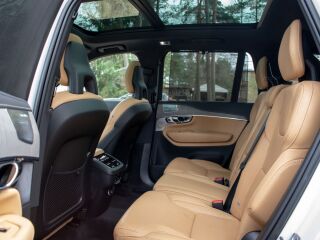 Volvo XC90 Inscription Intelli PRO Xenium Wntr Fullopt 2.0 B5 AWD KERS MHEV Kerghübriid 183kW