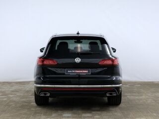 Volkswagen Touareg 4Motion 3.0 210кВ