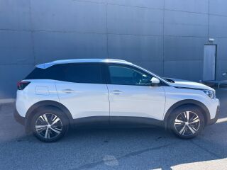 Peugeot 3008 Active PureTech 130 AT8 1.2 96kW