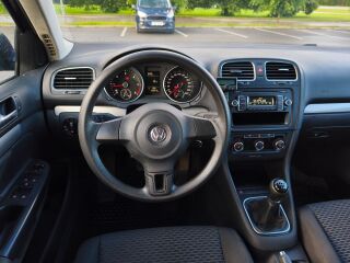Volkswagen Golf 1.6 66kW
