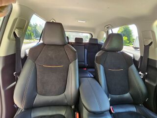 Toyota RAV4 Luxury PLUS Multidrive S Pearl White 2.0 129кВ