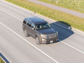 GMC Yukon DENALI 6.2 V8 313kW