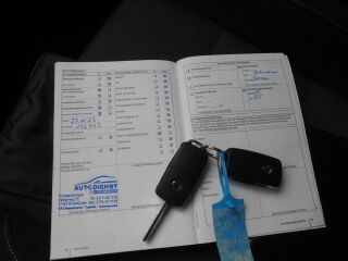 Volkswagen Golf Style 1.6 TDI 77кВ