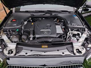 Mercedes-Benz E 300 2.0 155kW