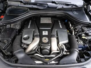 Mercedes-Benz GL 63 AMG 5.5 V8 Bi-Turbo 410кВ