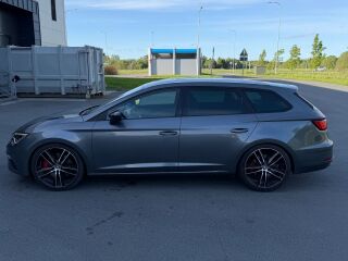 SEAT Leon ST Cupra 300 4Drive 2.0 221kW